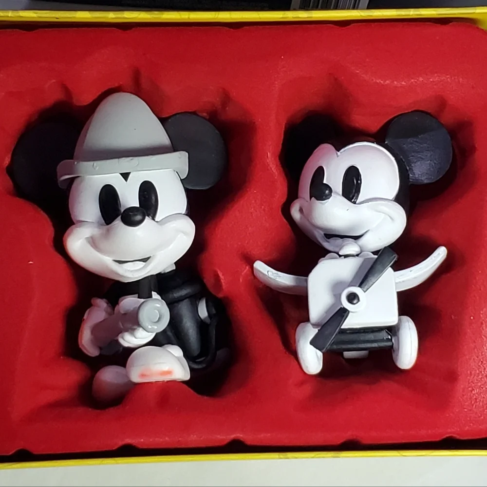 Funko Pop Disney Mickey 90 Years Mickey Mouse Convention Limited Edition *READ